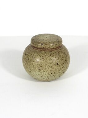 1979 Stoneware Pottery Jar